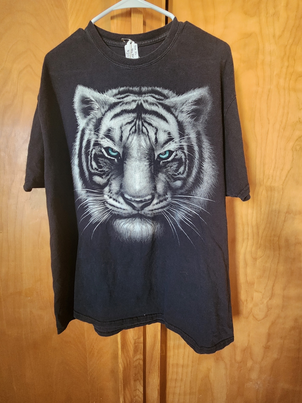 Mens 90s DOM Tiger Face Graphic Tee with Blue Eyes
